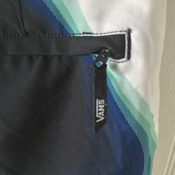 Like New! Vans Multicolor Swim Trunks sz 28 - Picture 9 of 11